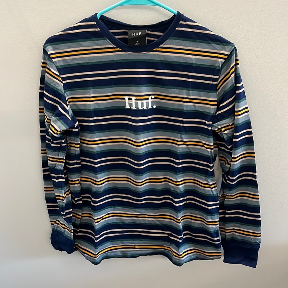 Men’s small Huf shirt